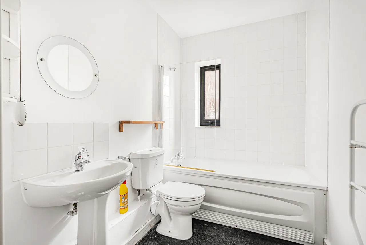 London Road, London, SW16, photo 11