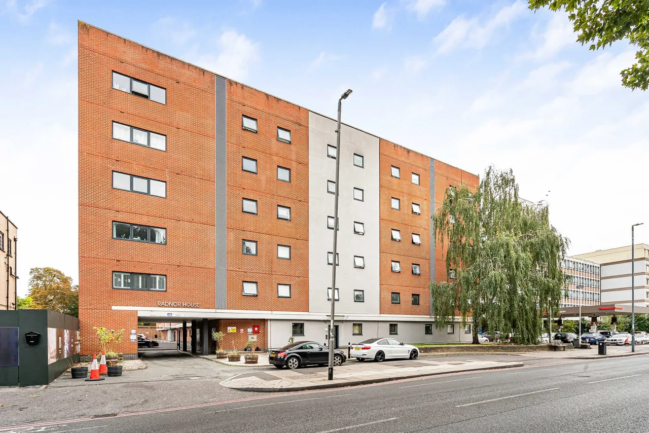 London Road, London, SW16, photo 14
