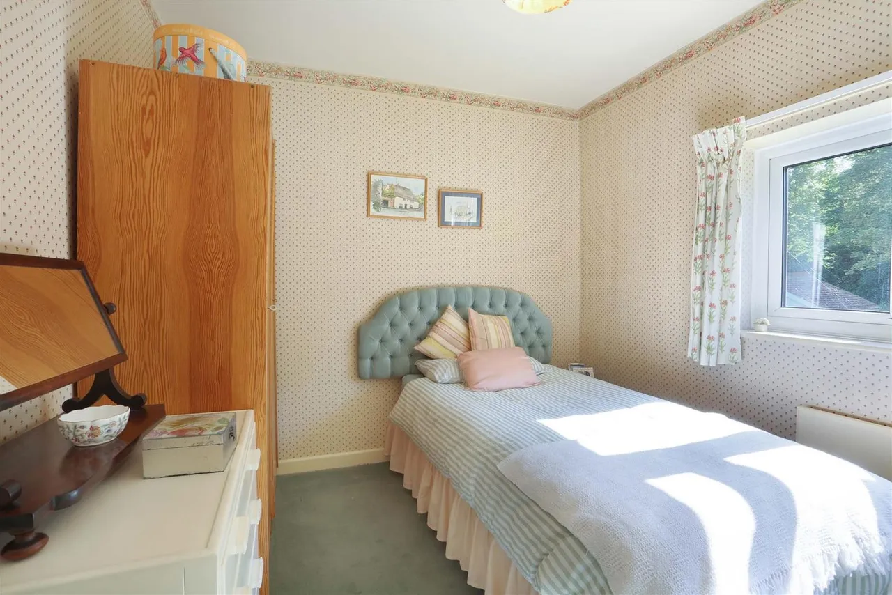 Hazelwood Lane, Chipstead, Coulsdon, CR5 3PF, photo 30