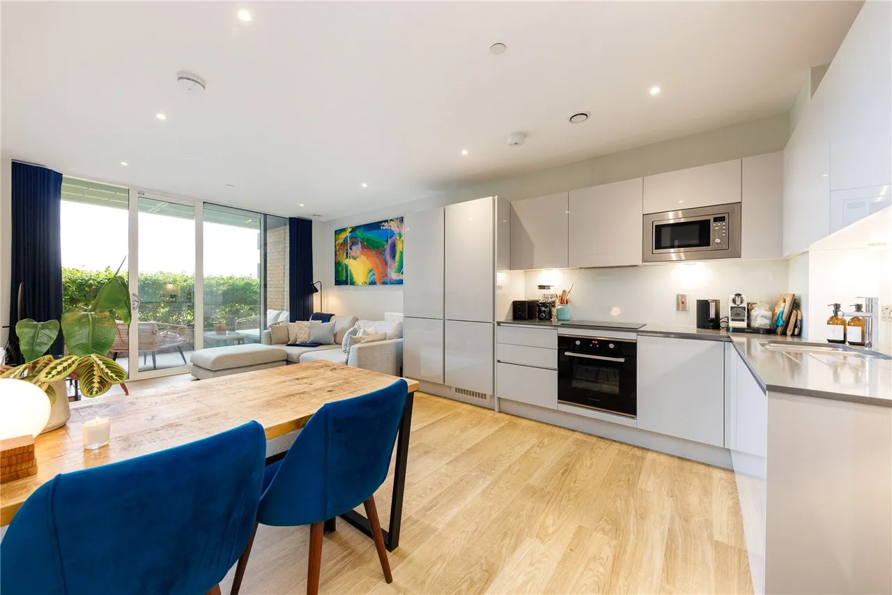 Plough Lane, London, SW17, photo 8