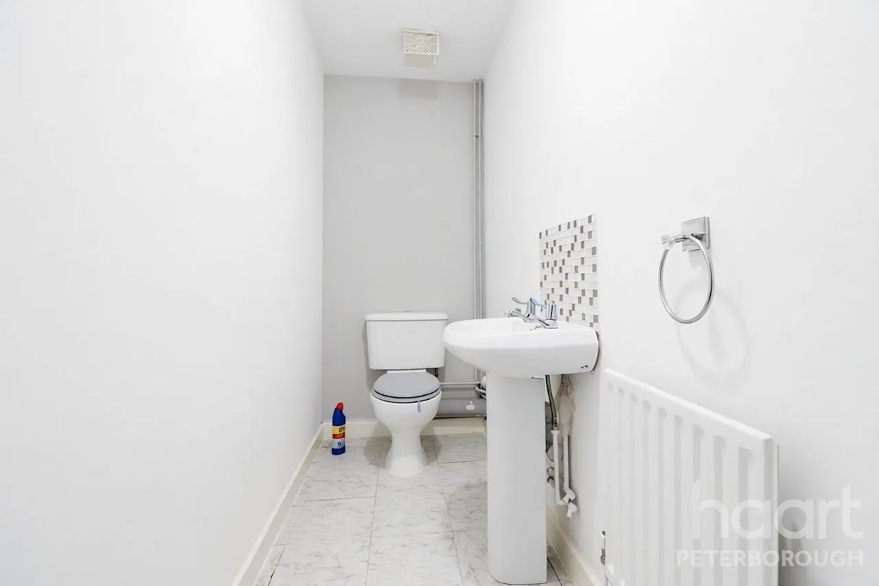 Eagle Way, PE7, photo 11