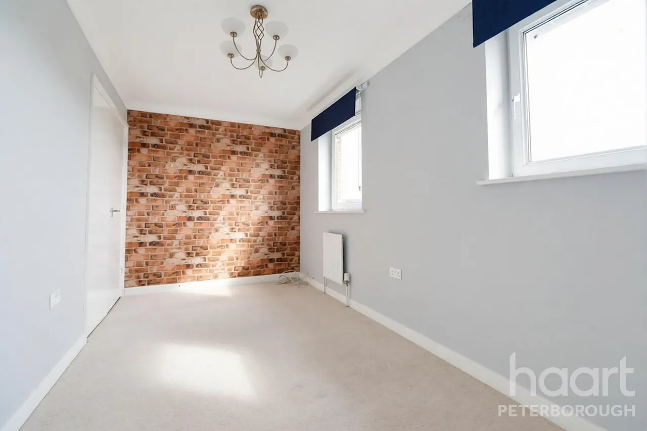 Eagle Way, PE7, photo 7