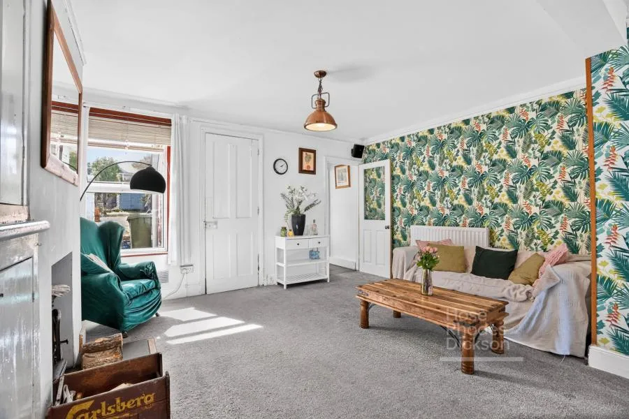 Albany Road, Newport, PO30, photo 6
