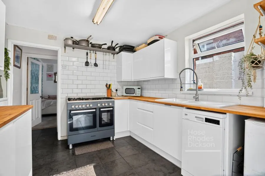 Albany Road, Newport, PO30, photo 9