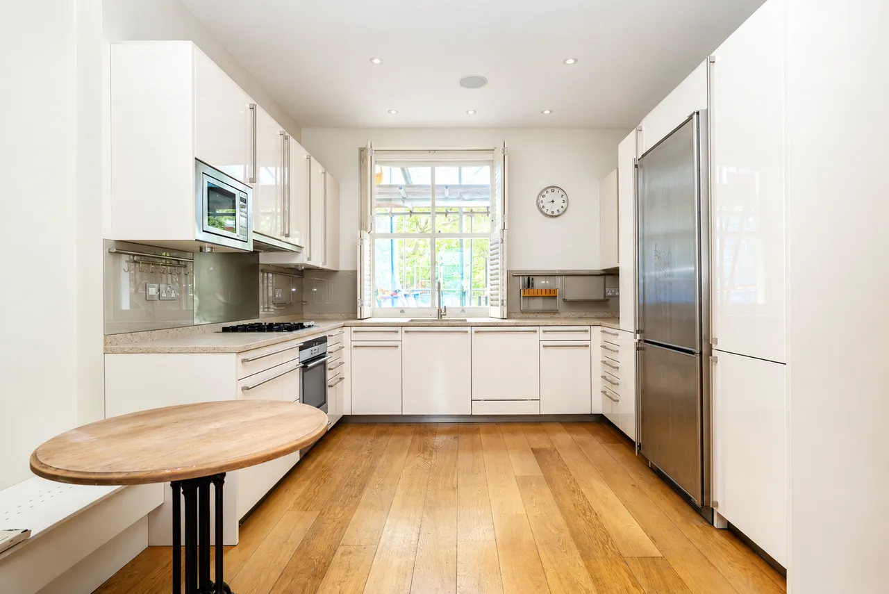 Cheniston Gardens, London, W8, photo 9