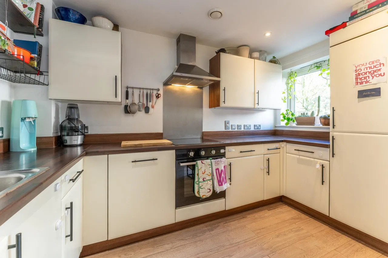 Princes Close, London, N4, photo 11