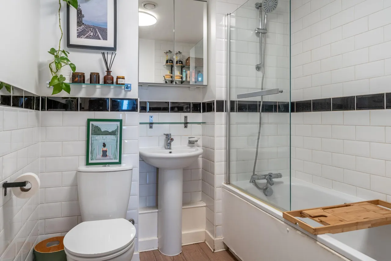 Princes Close, London, N4, photo 14