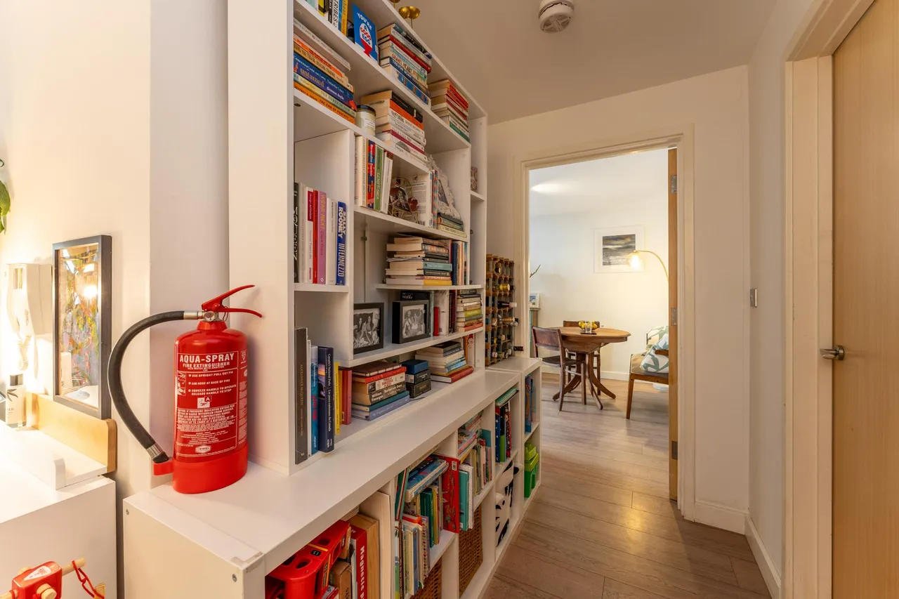 Princes Close, London, N4, photo 18