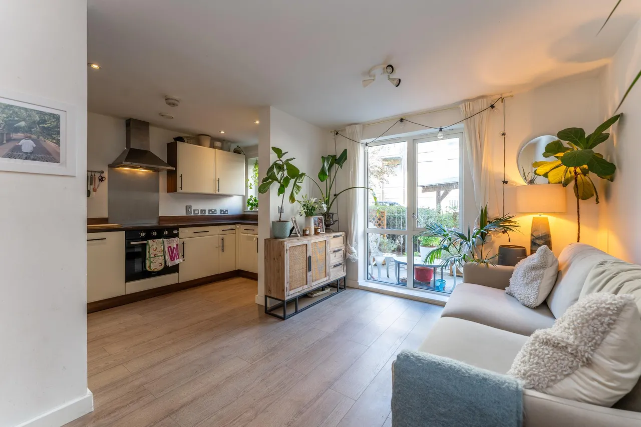 1 bed flat for sale, Princes Close, London, N4
