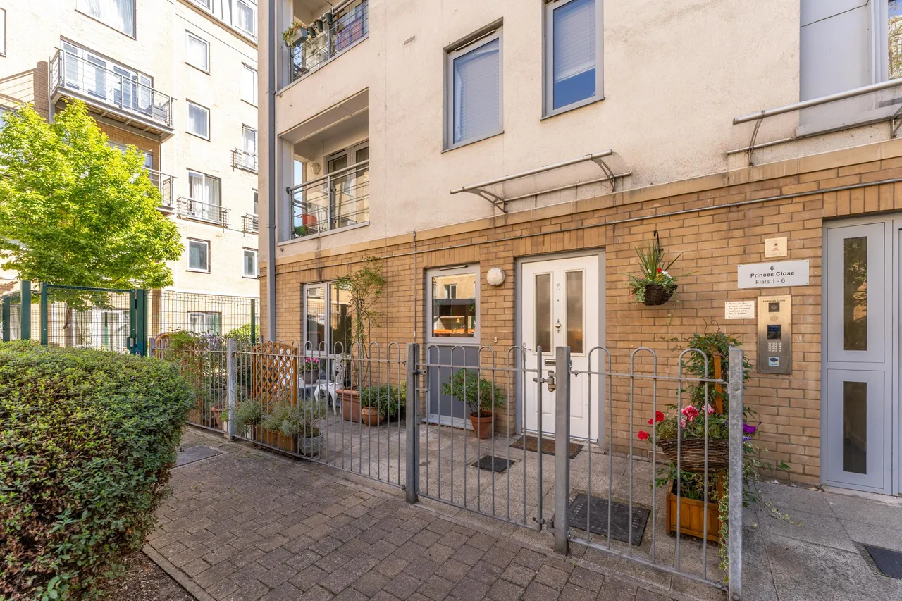Princes Close, London, N4, photo 21