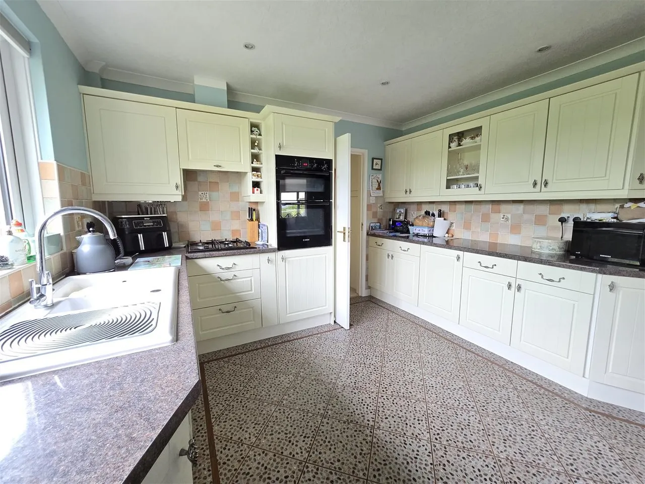 Bath Road, Sturminster Newton DT10 1ED, photo 13