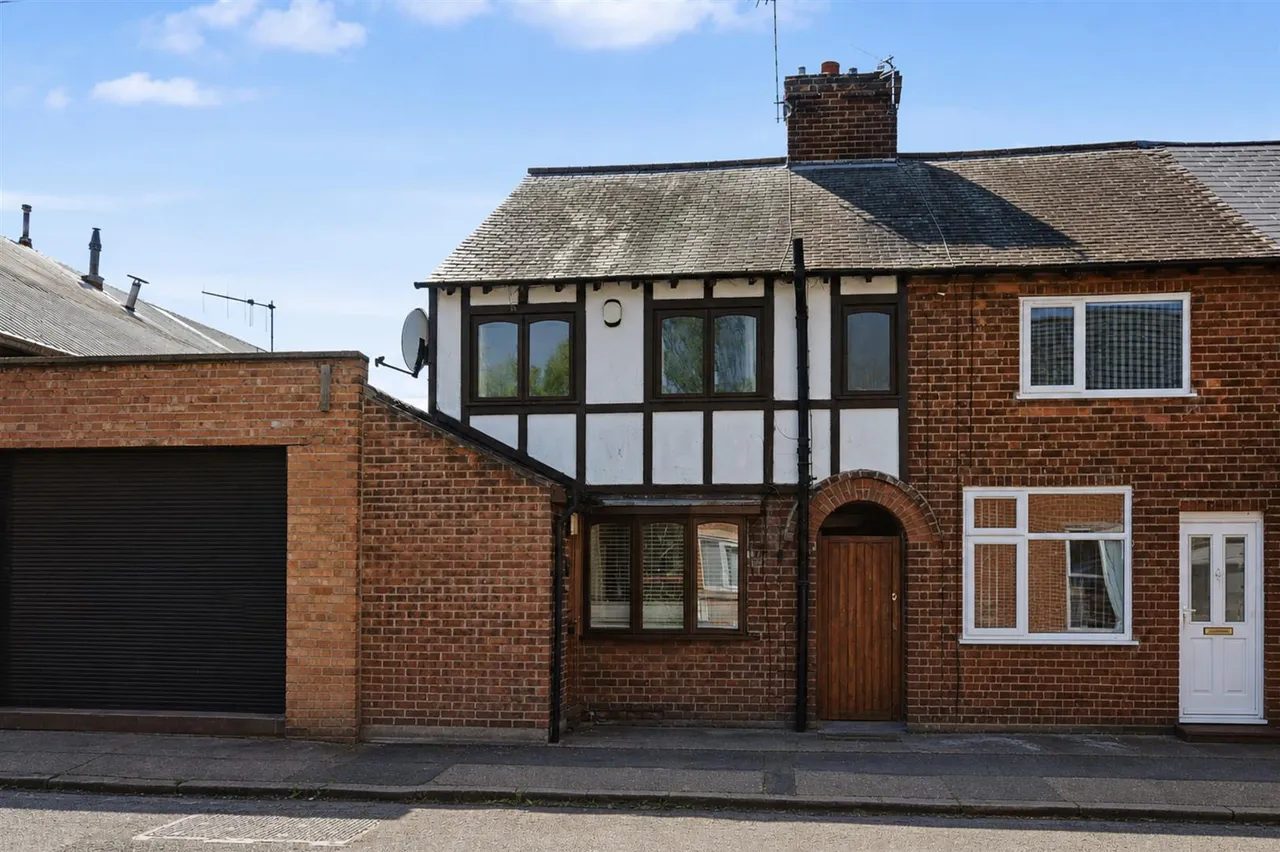 2 bed house for sale, Bridge Street, Long Eaton, NG10