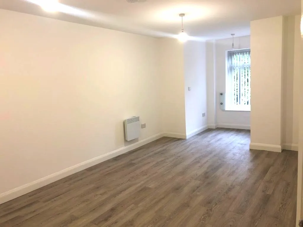 Upper Chorlton Road, M16, photo 3