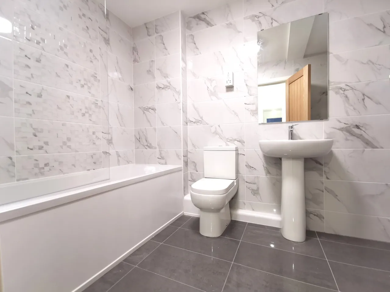 Upper Chorlton Road, M16, photo 6