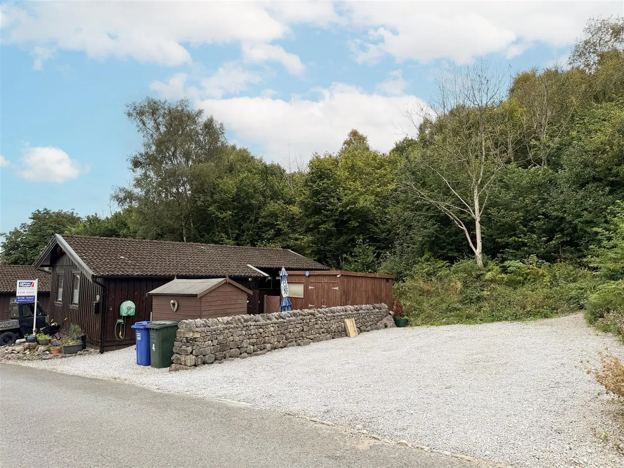 Long Ashes Park, Threshfield, Skipton, BD23 5PN, photo 2