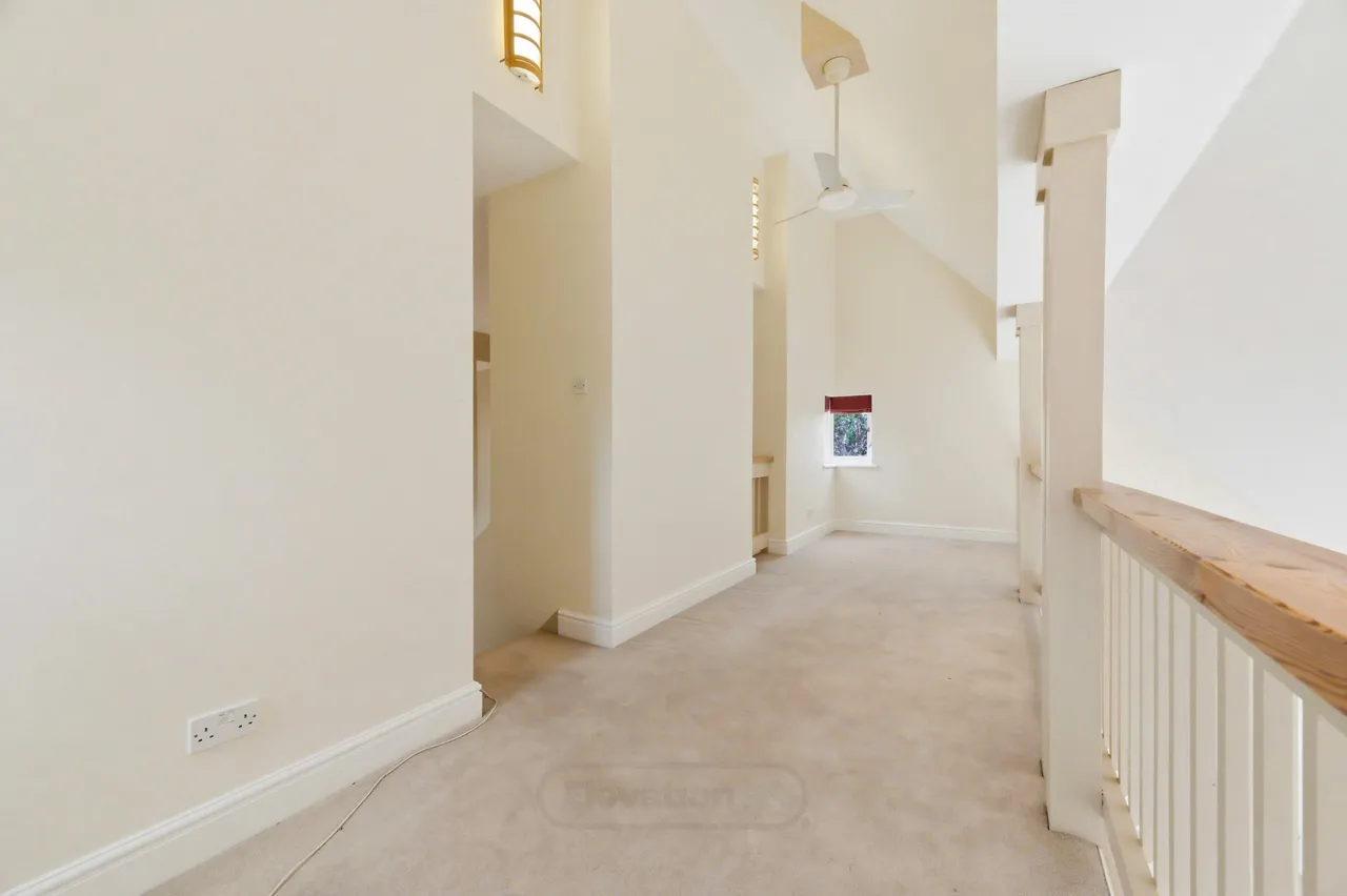 Thorneycroft Lane, Downhead Park, Milton Keynes, Milton Keynes, MK15 9BB, photo 11