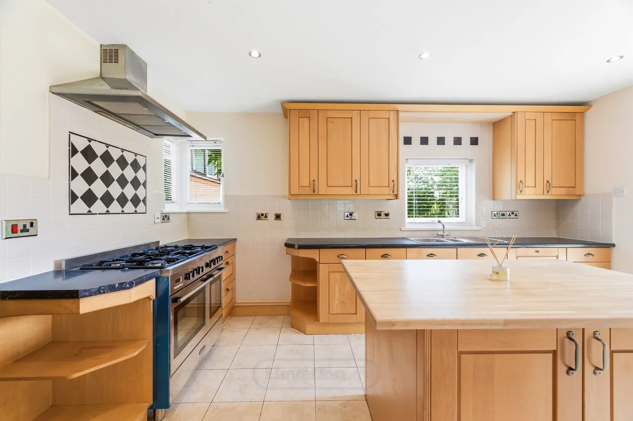 Thorneycroft Lane, Downhead Park, Milton Keynes, Milton Keynes, MK15 9BB, photo 13