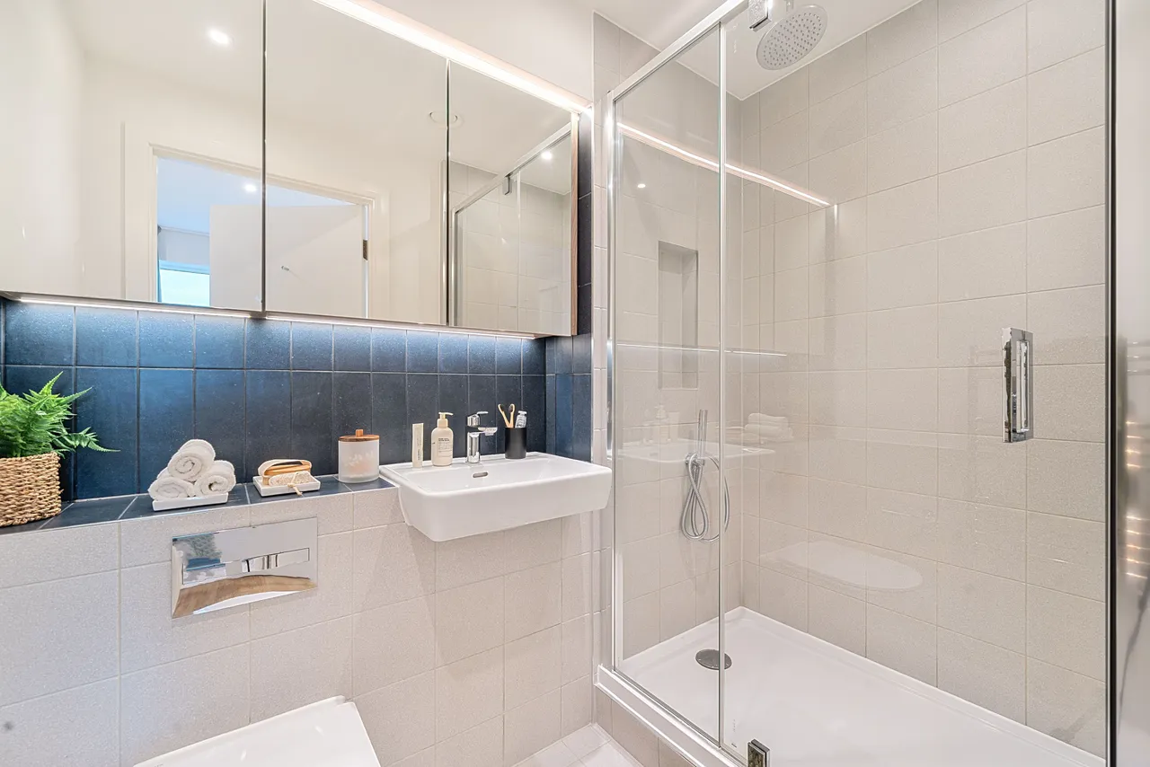 Flat 38, Amaryllis House, London, photo 5