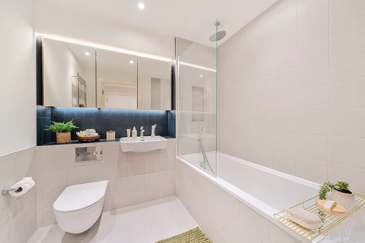 Flat 38, Amaryllis House, London, photo 11