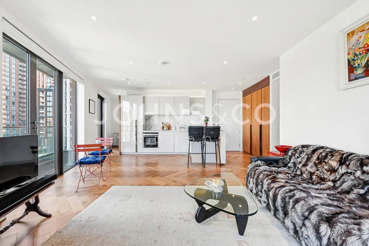 2 bed flat for sale, Embassy Gardens, Nine Elms, SW11