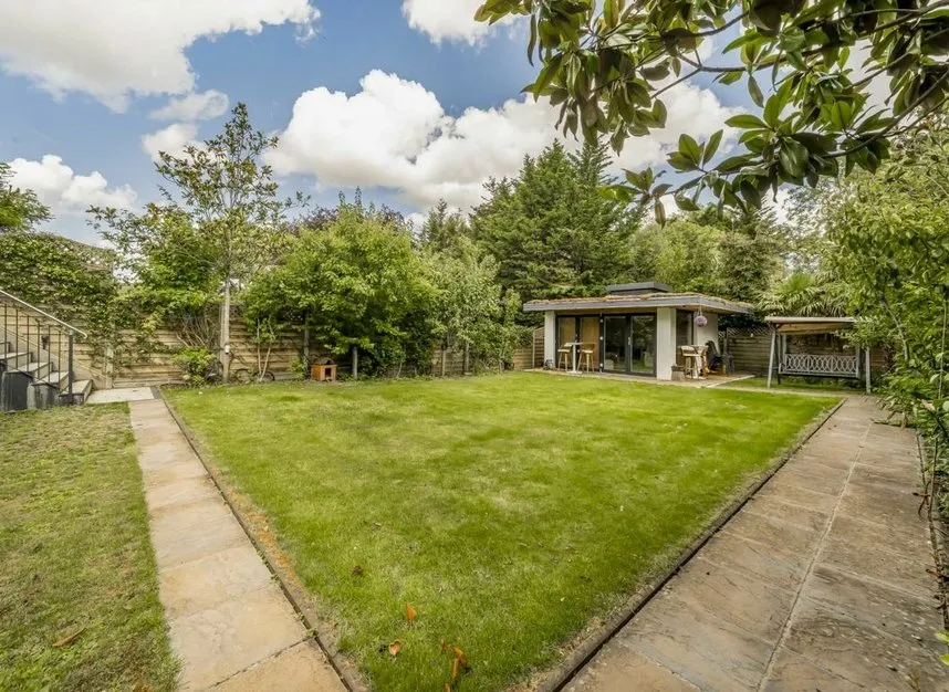 Edgeworth Crescent, Hendon, NW4, photo 6