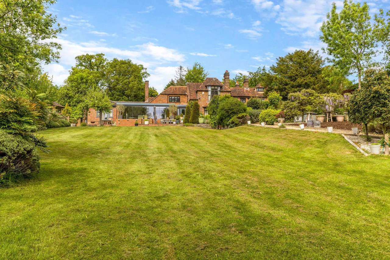 Church Road, Penn, HP10, photo 11