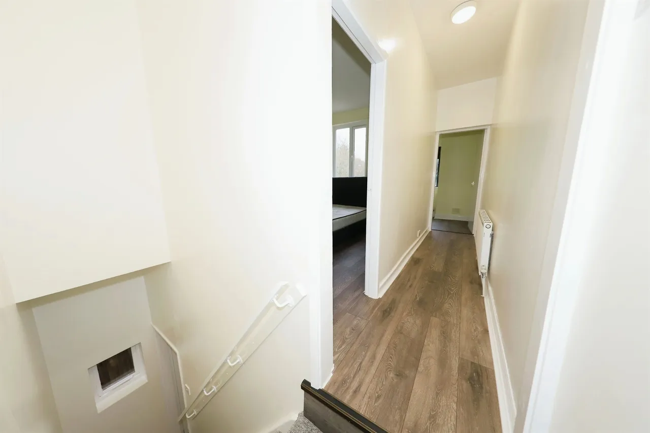 Powell Street, Park Village, WV10, photo 17