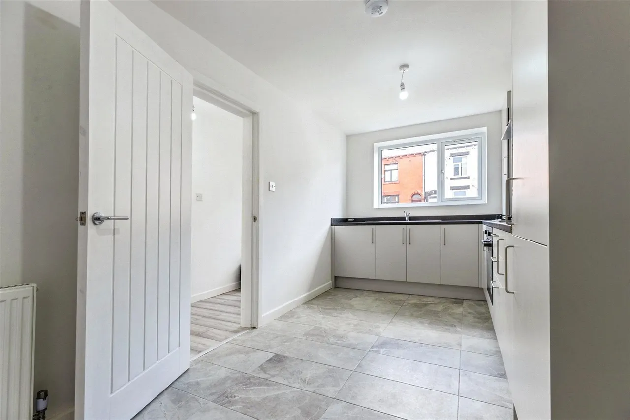 Netherhey Street, Oldham, OL8, photo 5
