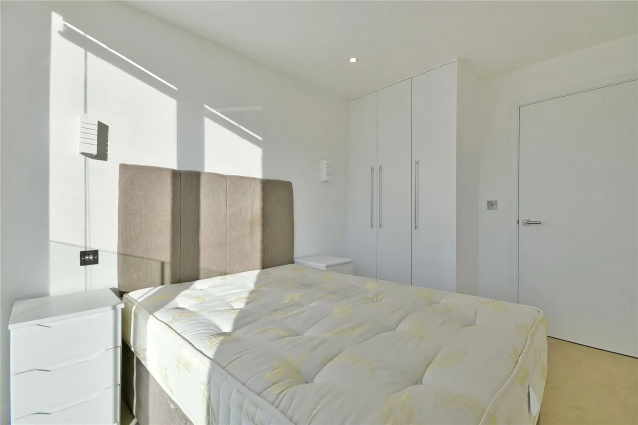 Plumbers Row, Whitechapel, E1, photo 10