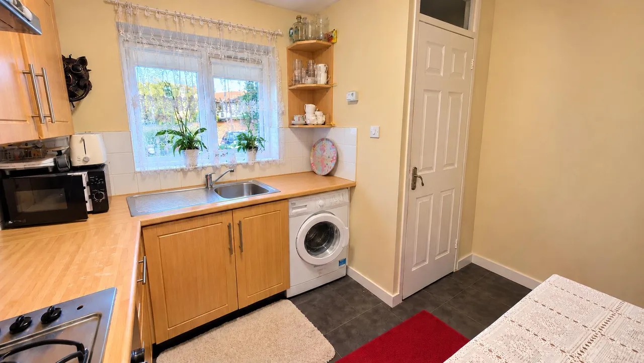 Joyners Close, Dagenham, RM9, photo 5