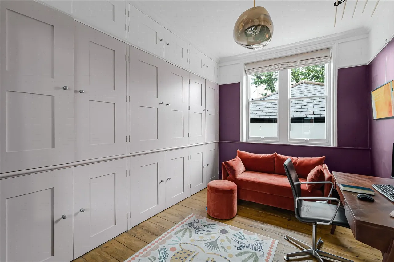 Topsfield Parade, Tottenham Lane, London, N8, photo 8