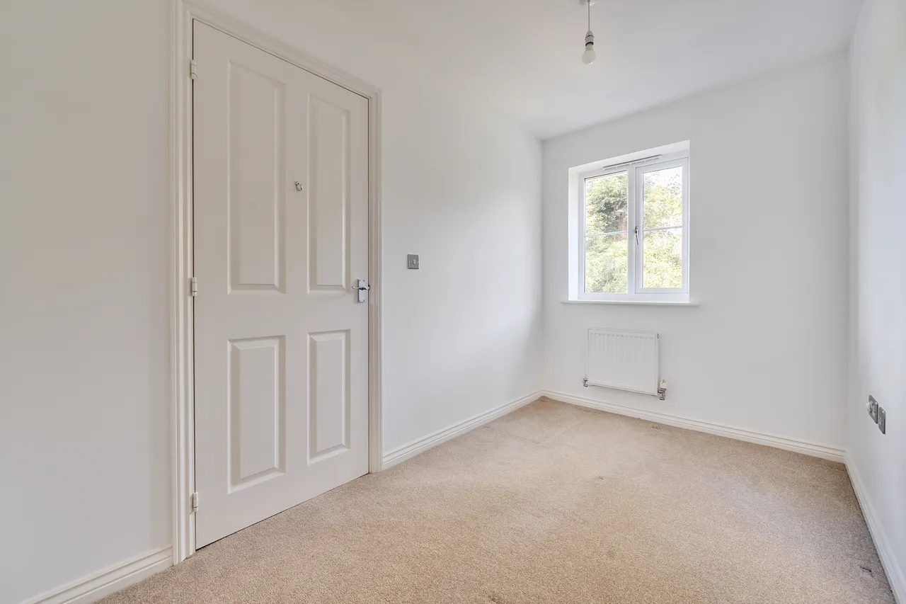 Cedar Avenue, Cuckfield, RH16, photo 4