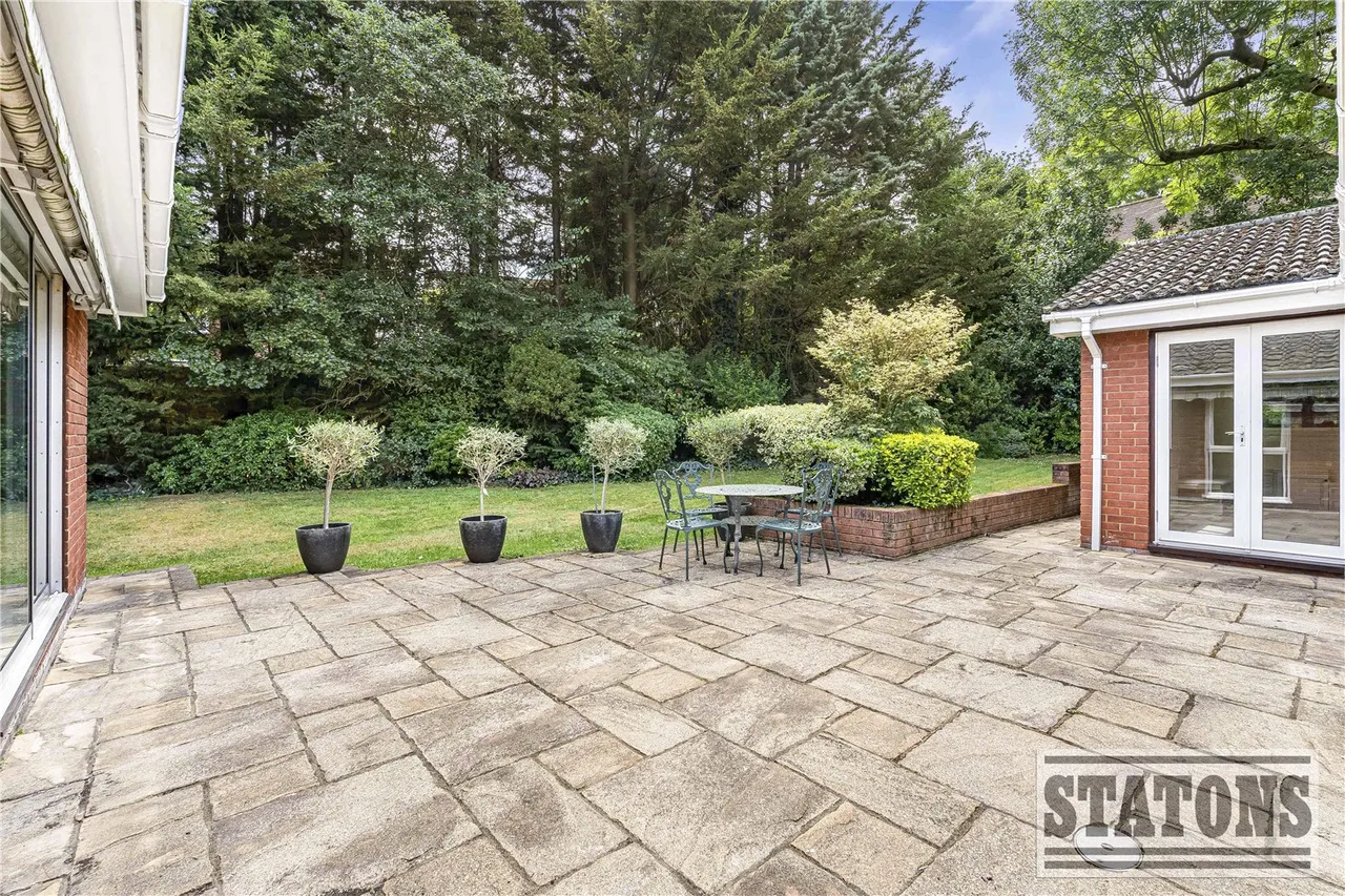 Oakleigh Park South, Whetstone, London, N20 9JU, photo 19