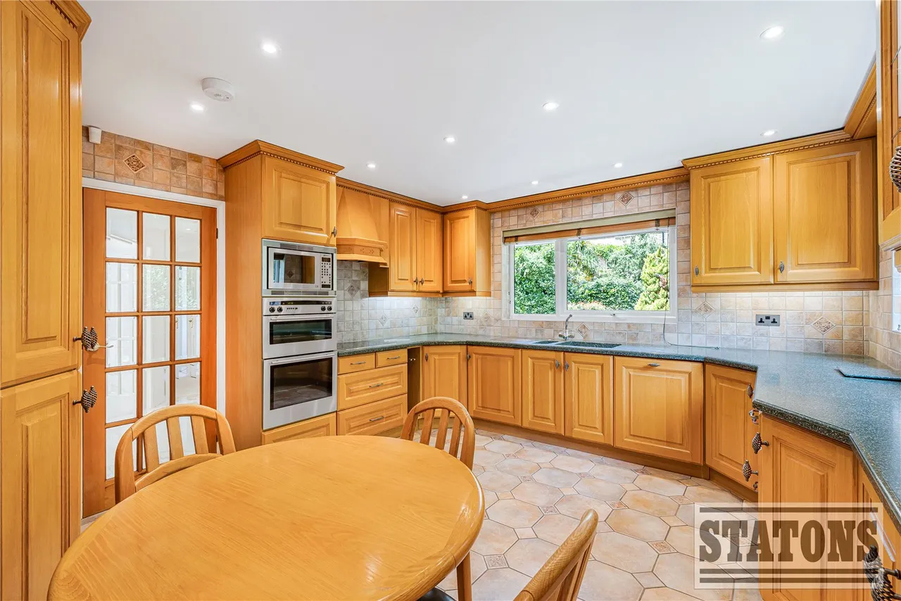 Oakleigh Park South, Whetstone, London, N20 9JU, photo 5