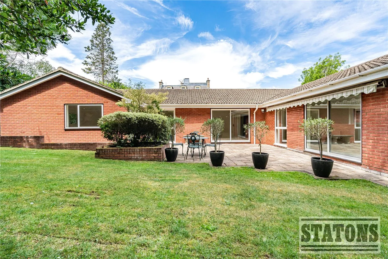 Oakleigh Park South, Whetstone, London, N20 9JU, photo 2