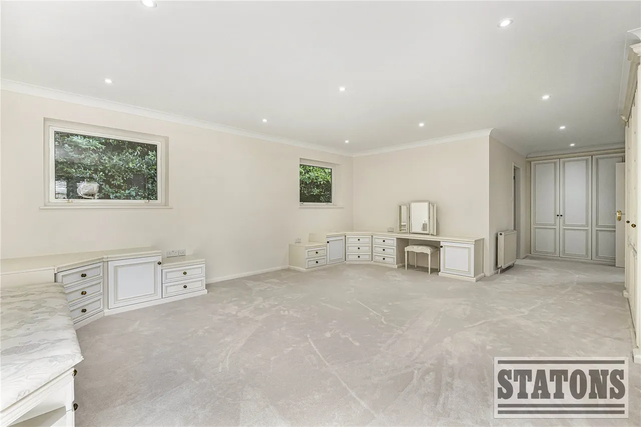 Oakleigh Park South, Whetstone, London, N20 9JU, photo 16