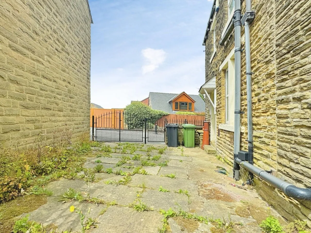 Occupation Lane, Pudsey, LS28, photo 22