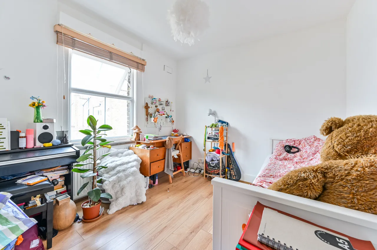London, N16, photo 6