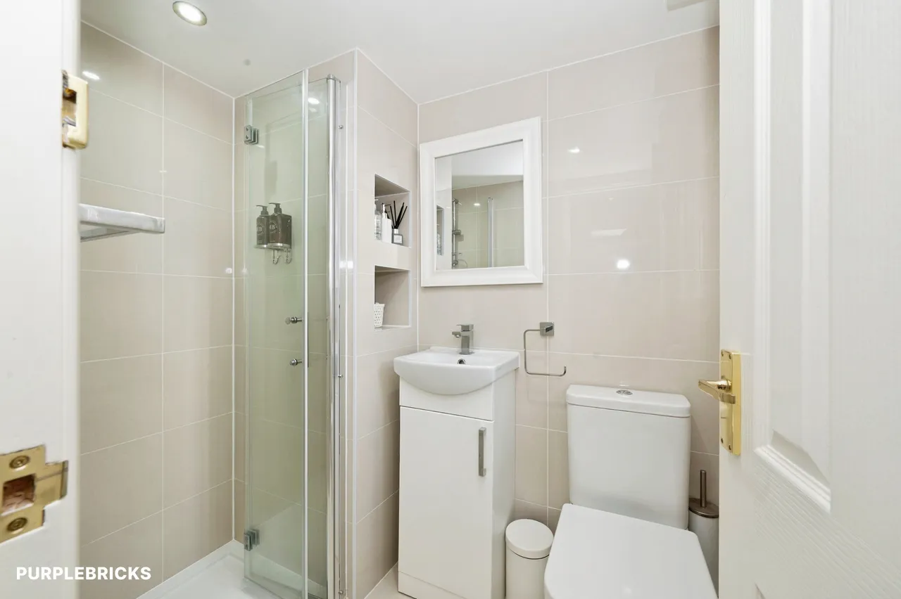 Trevor Road, London, SW19, photo 12