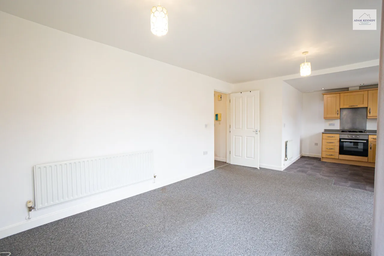 Flat 4, 8 Gareth Drive, London, N9 9YY, photo 13
