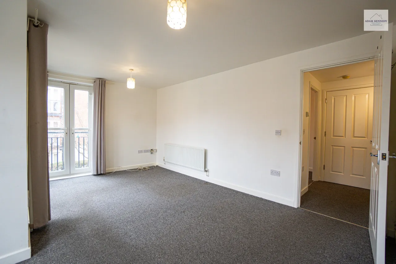 Flat 4, 8 Gareth Drive, London, N9 9YY, photo 6