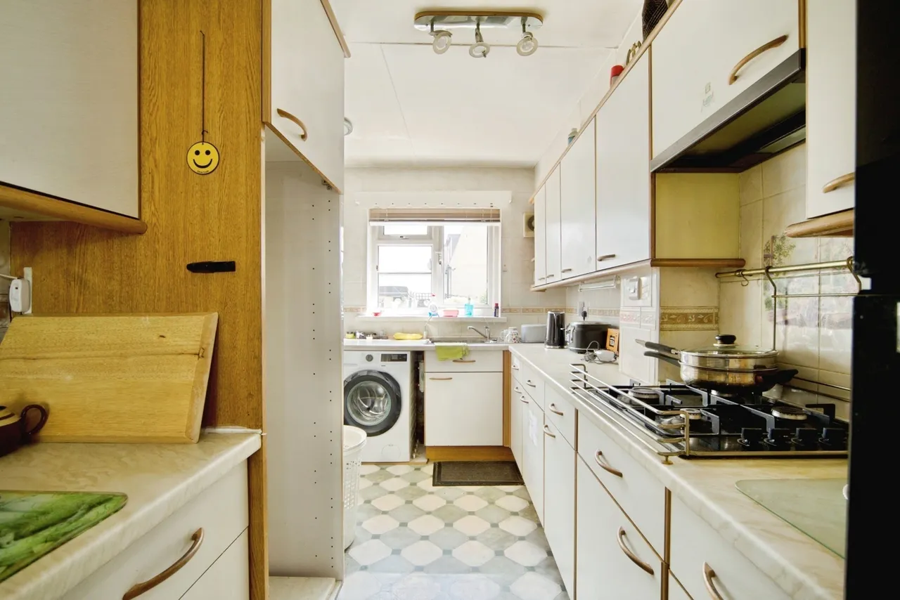 Surrey Road, Dagenham, Essex, RM10, photo 17