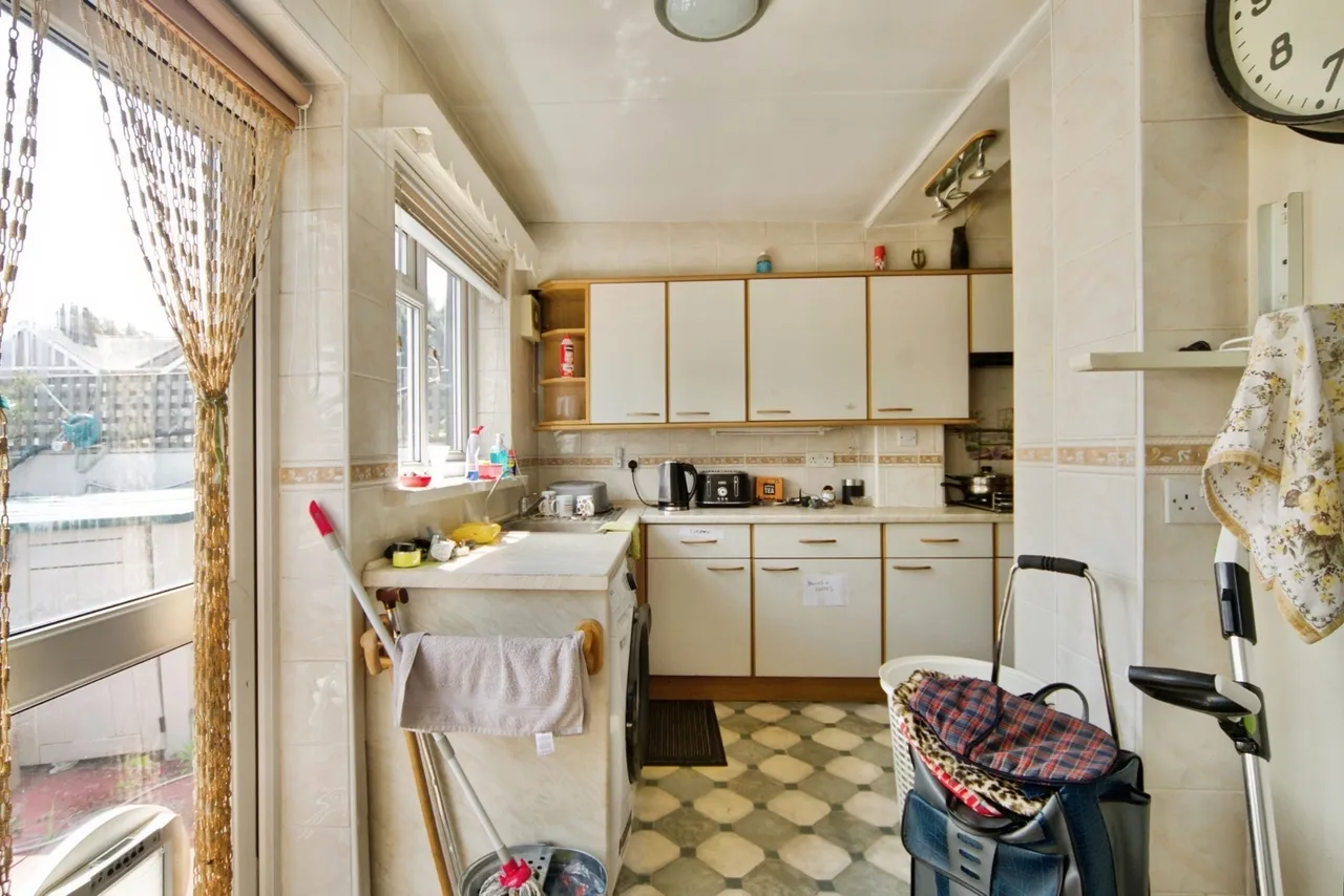 Surrey Road, Dagenham, Essex, RM10, photo 15