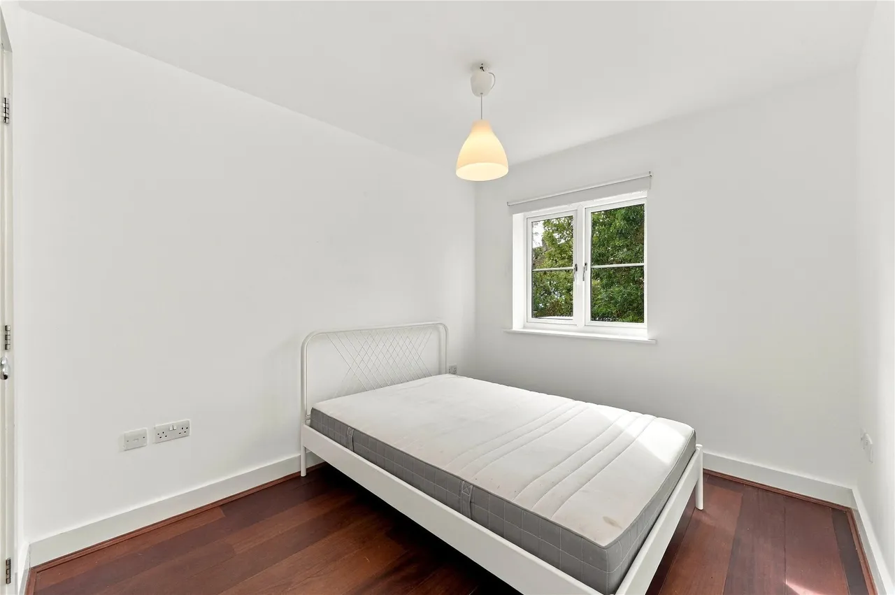 St. Francis Place, London, SW12, photo 11