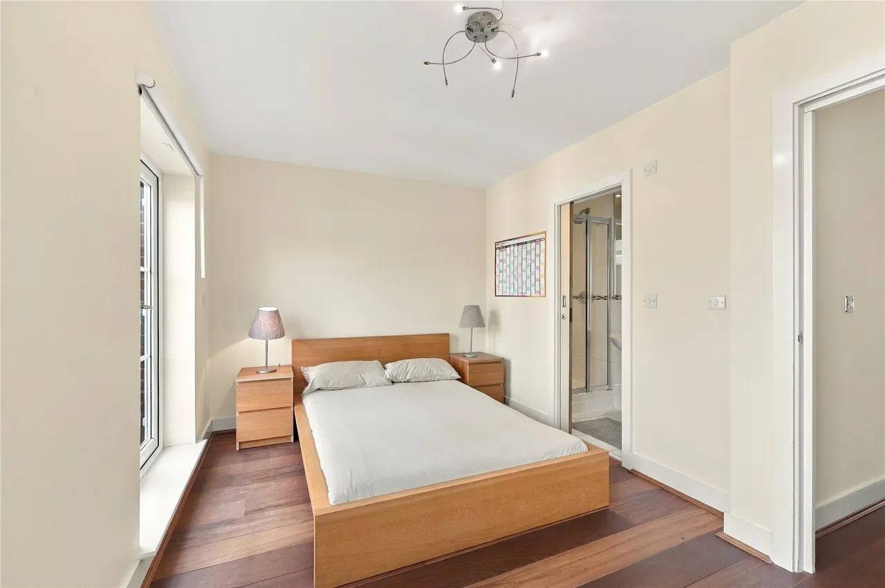 St. Francis Place, London, SW12, photo 13
