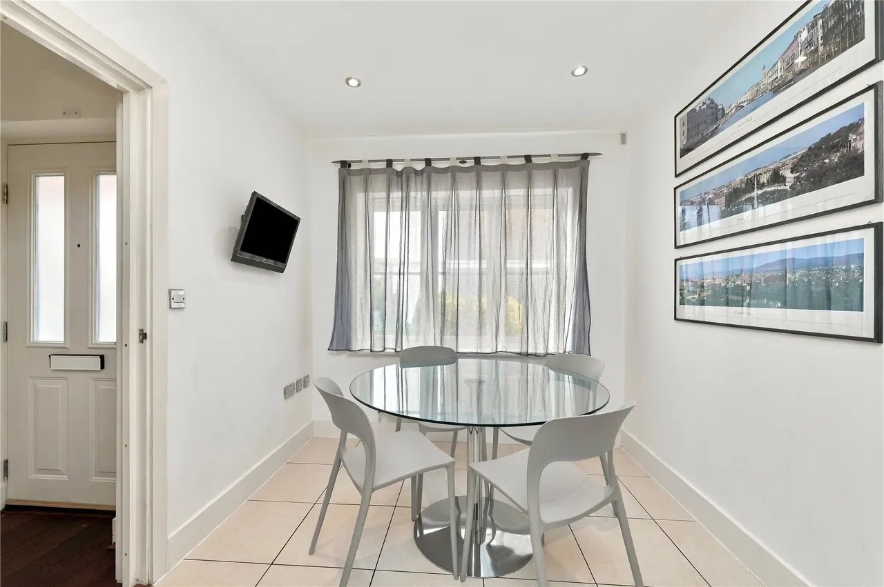 St. Francis Place, London, SW12, photo 9