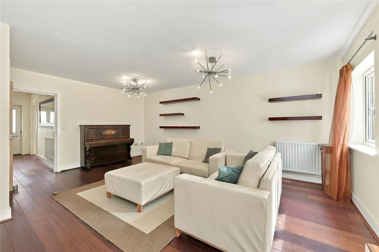 St. Francis Place, London, SW12, photo 4