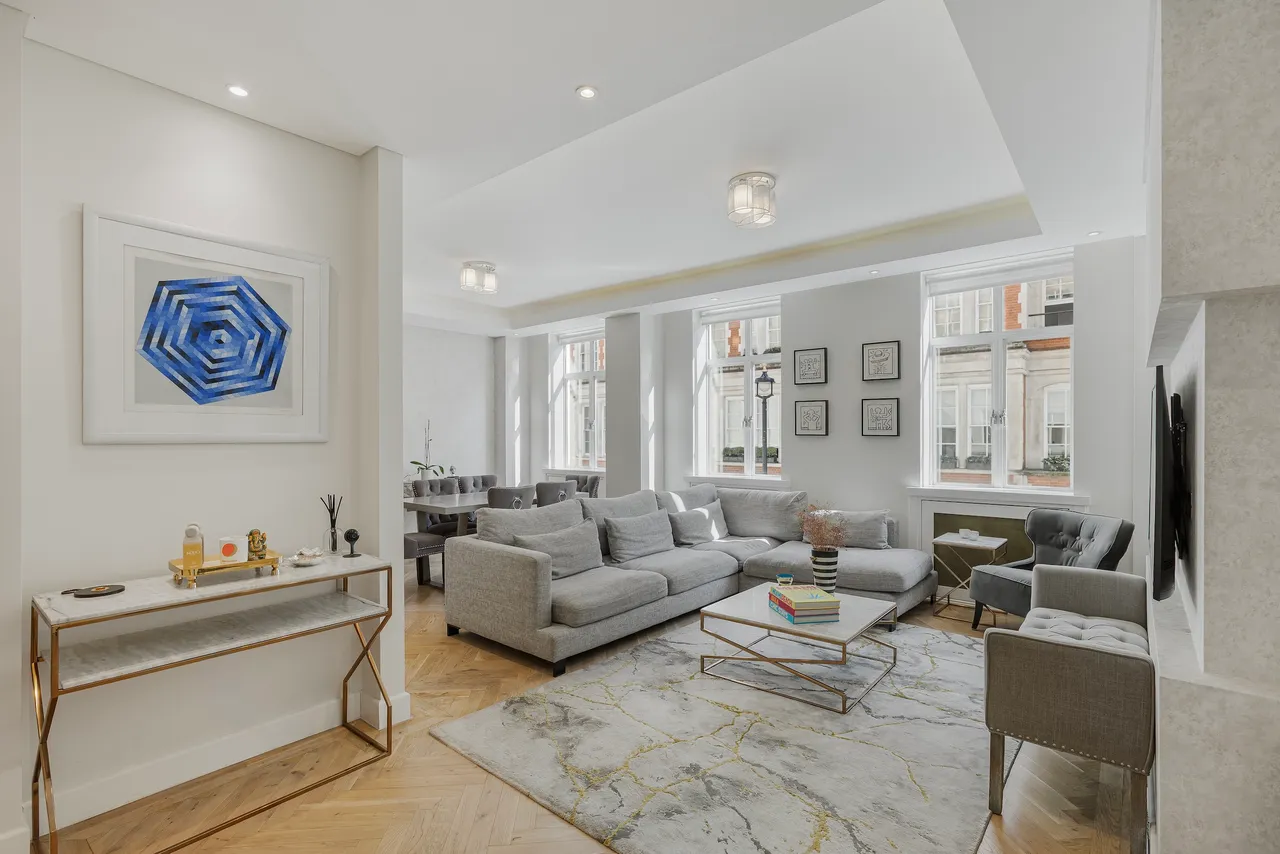 2 bed flat for sale — Park Street, Mayfair, London