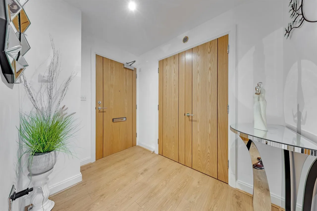 Ockford Road, Godalming, GU7, photo 15