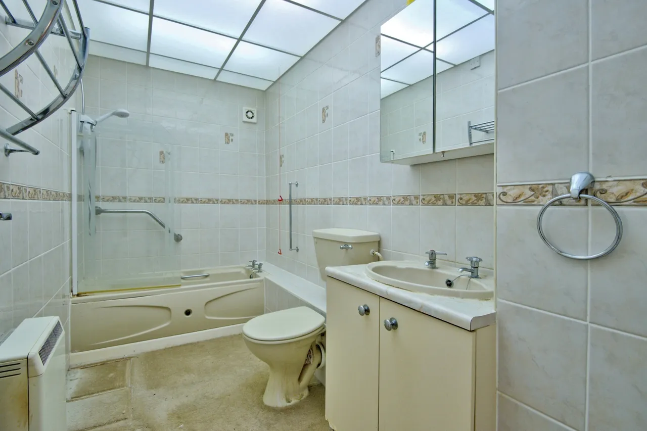 Homecove House, Holland Road, Westcliff, Essex, SS0, photo 8